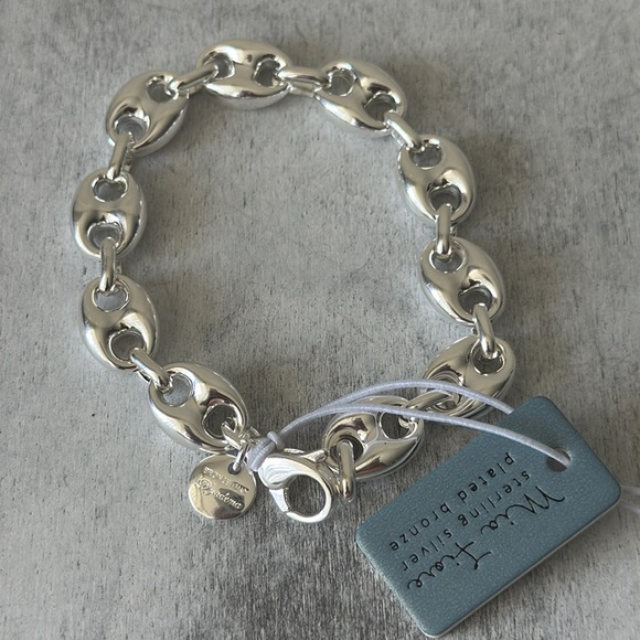 Mia Fiore Elegant Silver Plated Brass Dyadema Polished Link Chain Bracelet - Picture 7 of 10